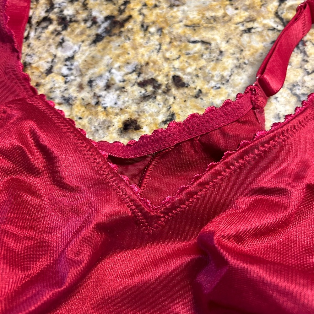 New, Ruby Ribbon cami w decorative straps. Size 36
